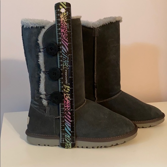 UGG Bailey Button Boot - Picture 2 of 8